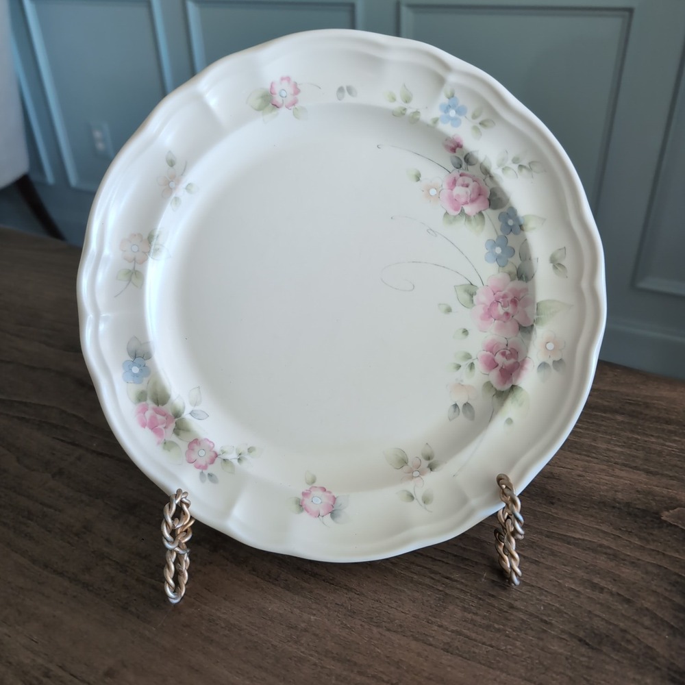 Pfaltzgraff Dinner Plate 10.25in Cream Tea Rose Floral Scalloped USA